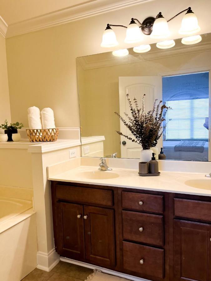 Lovely Townhouse! Auburn Esterno foto