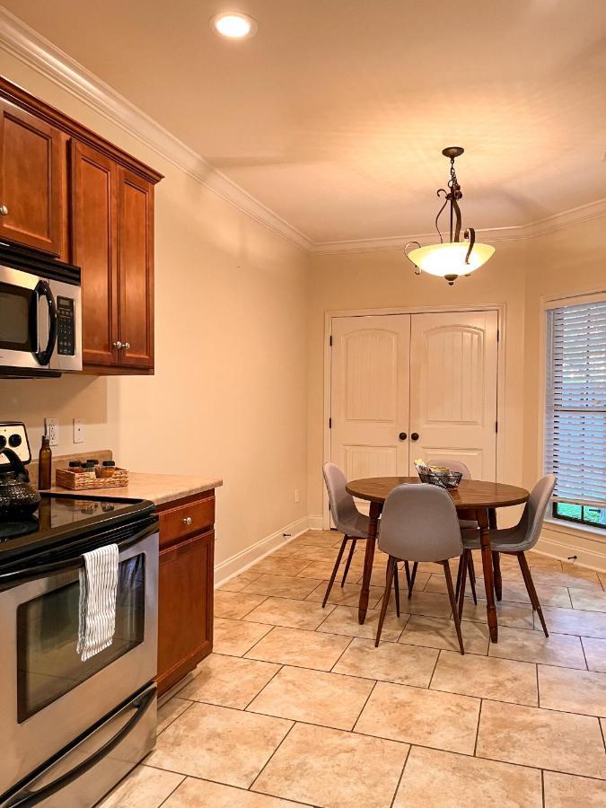 Lovely Townhouse! Auburn Esterno foto
